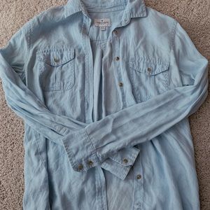American Eagle button up